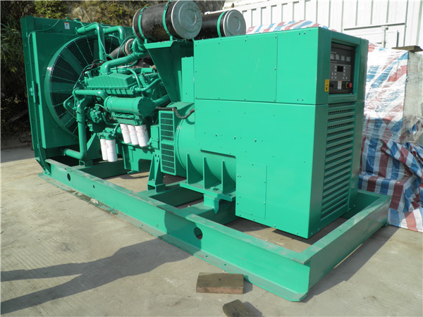 丹江口出租发电机 发电机组厂家：柴油发电机组的控制屏的作用是什么？