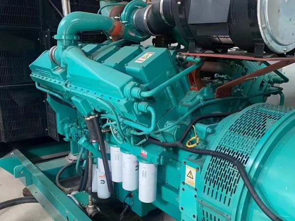 丹江口更换100kW柴油发电机组机油时，需要注意哪些事项？